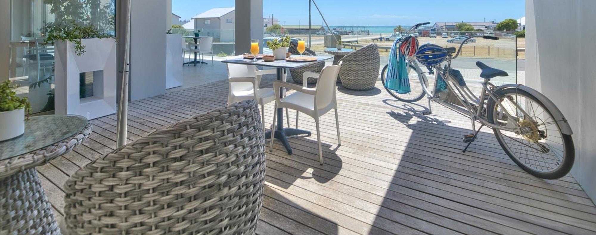 Oceans Guest House & Luxurious Apartments Struisbaai Ngoại thất bức ảnh