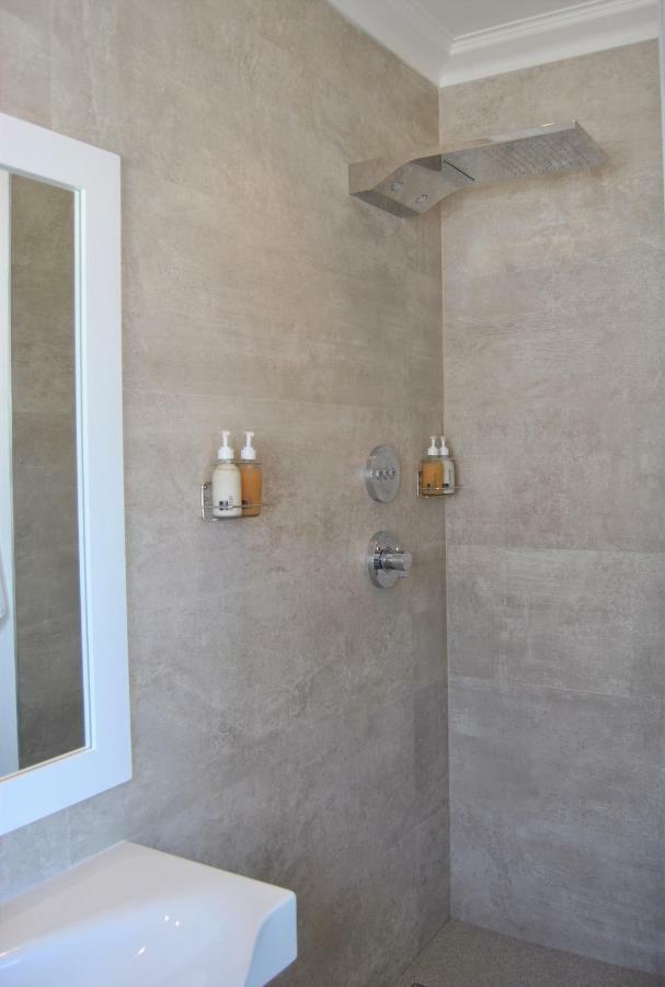Oceans Guest House & Luxurious Apartments Struisbaai Ngoại thất bức ảnh